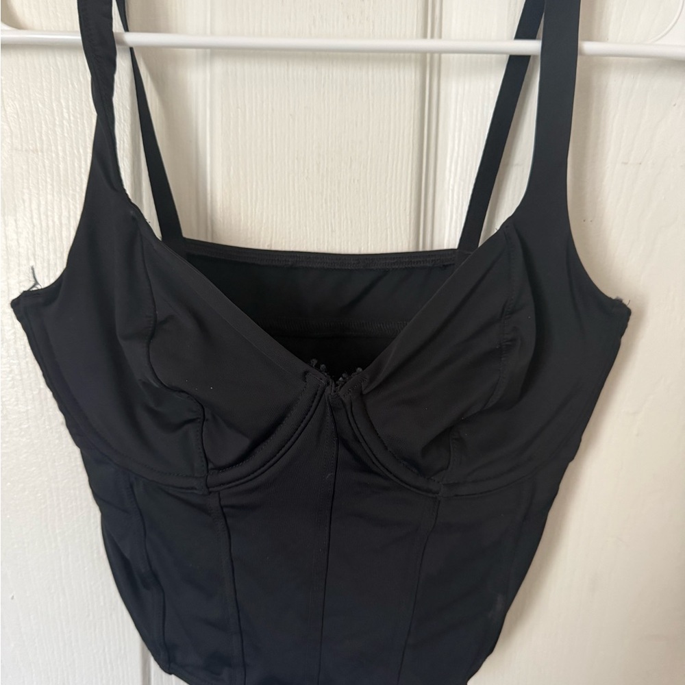 Gilly Hicks Black Top